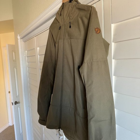 Fjallraven Abisko Lite Trekking Jacket barely used - Picture 2 of 6